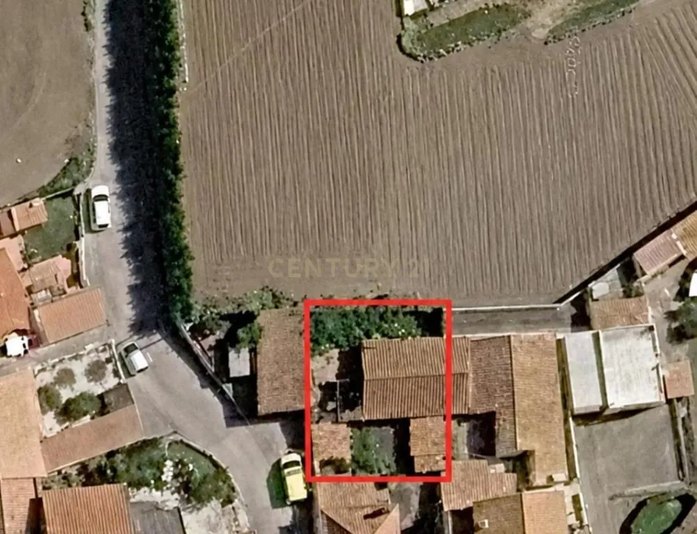 Terreno Urbano para Construção com 190 m² e Projeto Aprovado para Moradia T2 Térrea – São Pedro da Cadeira - Image 1
