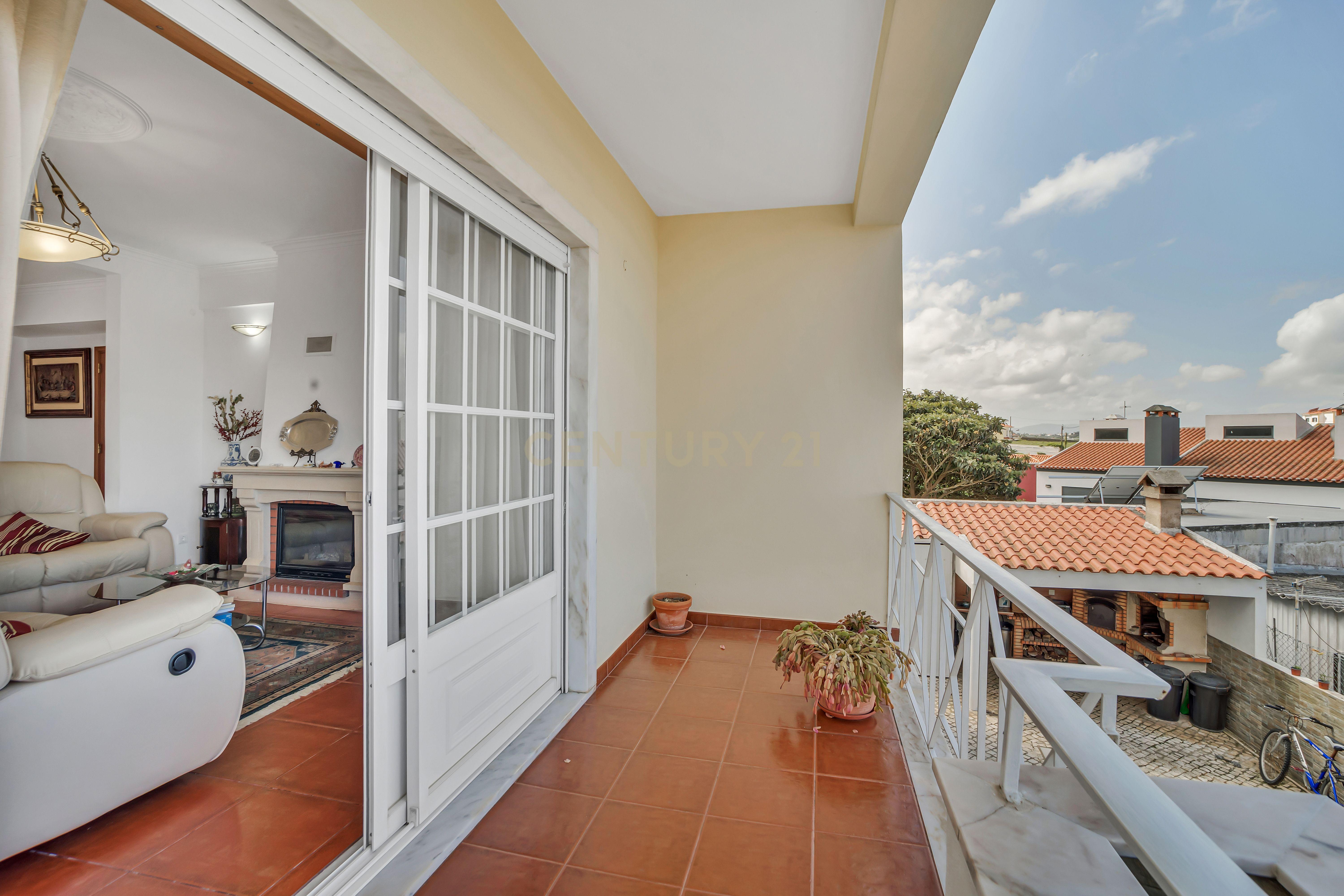 Moradia T4 em Mafra com vista de mar - Image 19