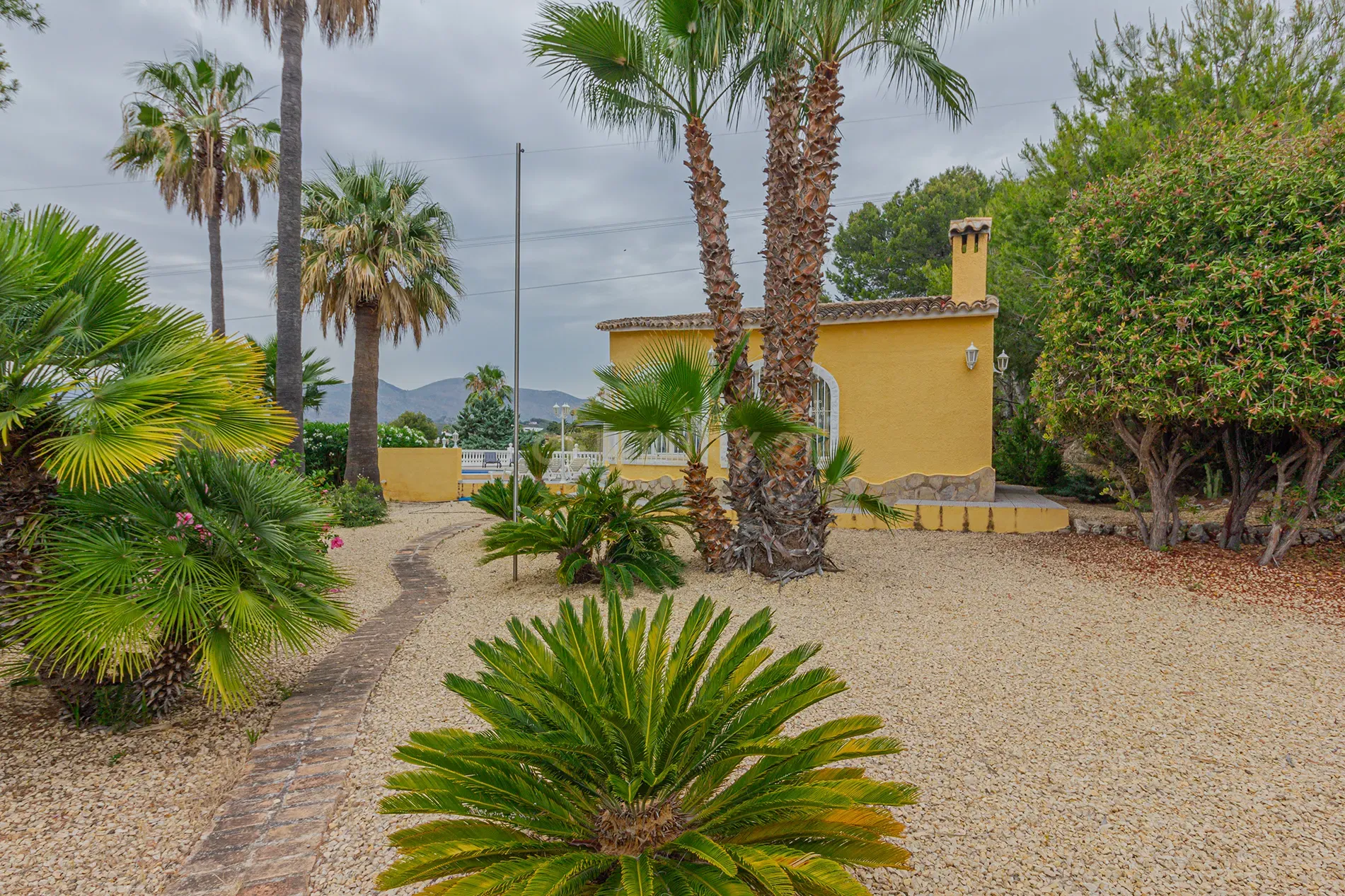🌿 Moradia mediterrânica exclusiva com vista panorâmica para as montanhas — Calpe, urbanização Empedrola - Image 41