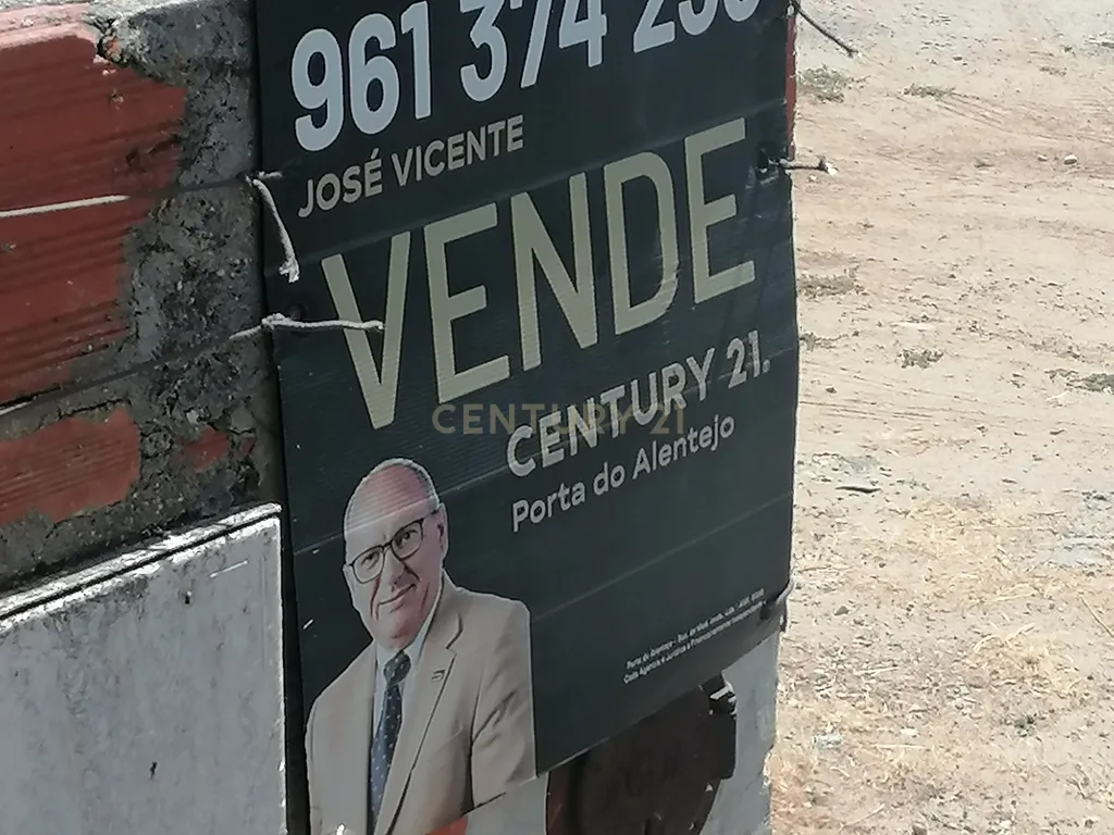 Vila Nova da Baronia , Alvito, cinco Lotes urbanos que poderá transformar com novo projeto, por exemplo- fazer de 2 lotes um só lote - Image 12