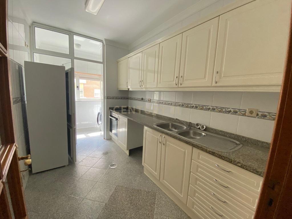 Apartamento T1 com Varanda e Garagem,  Águas Santas, Maia  - Image 16