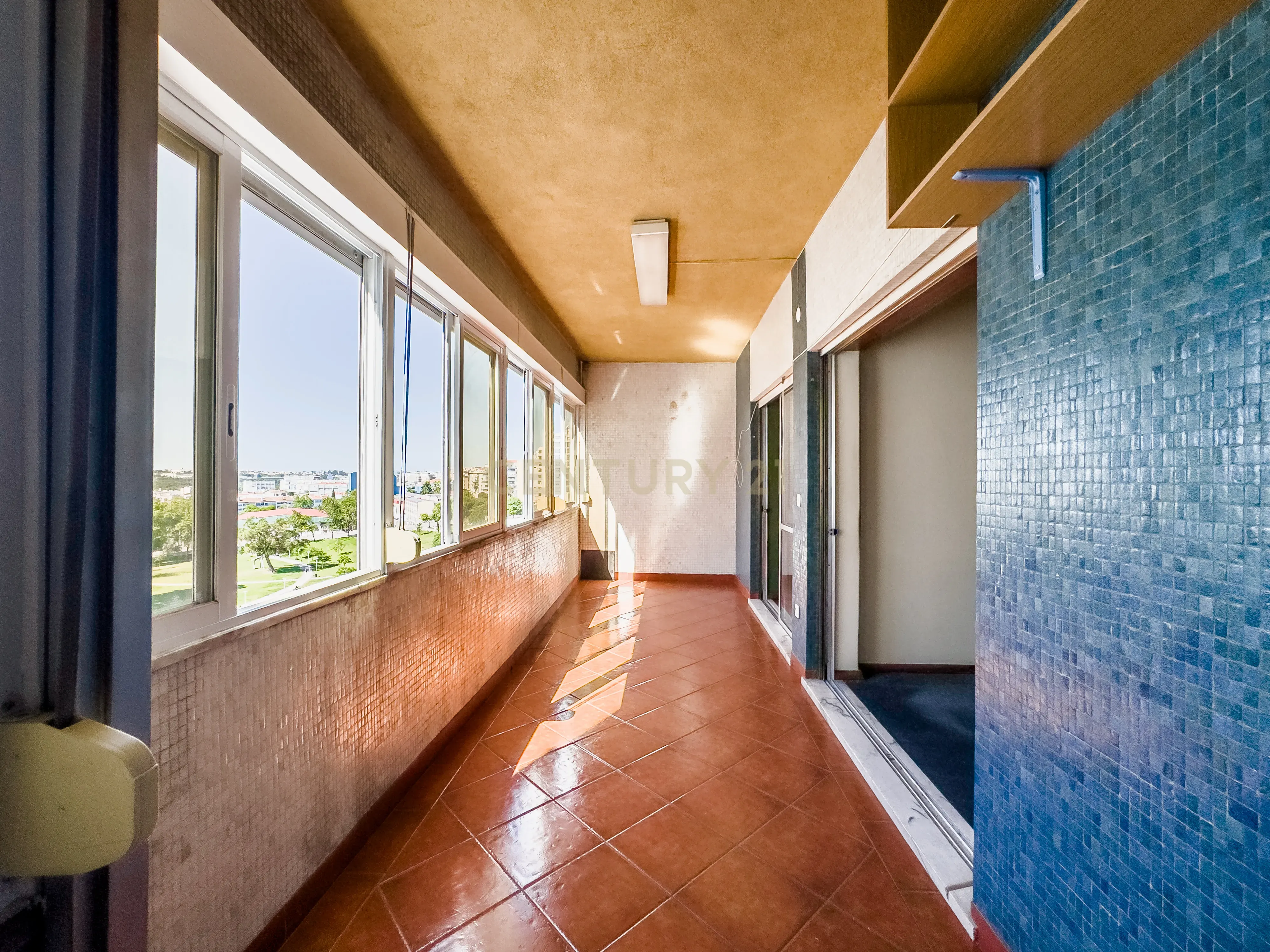 Fotografia 7 de Apartamento T2  com vista de Rio  Praça São João Batista  Almada
