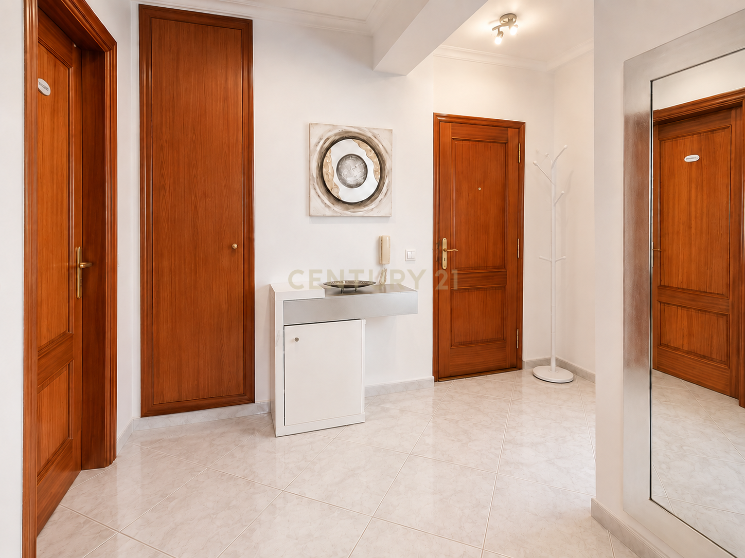 Fotografia 7 de Apartamento T2 Funcional na Urbanização da Raminha, Portimão