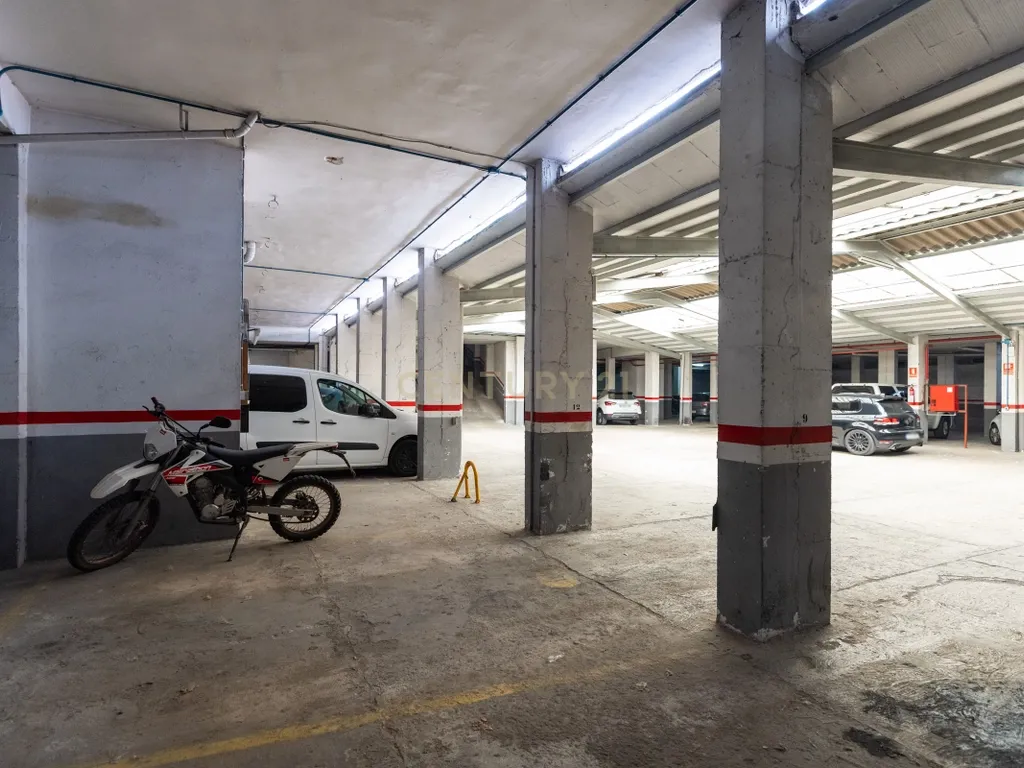 Ático com terraço espetacular e lugar de estacionamento - Image 22