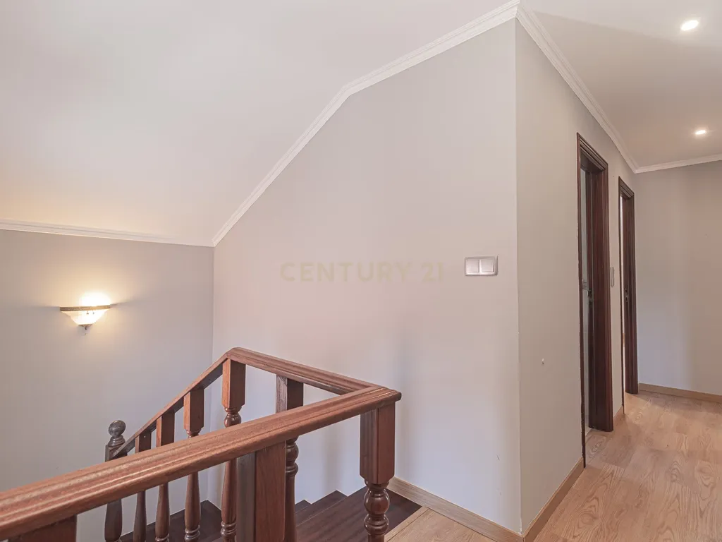 Moradia T4 em Vila Nova - Bucelas - Image 19