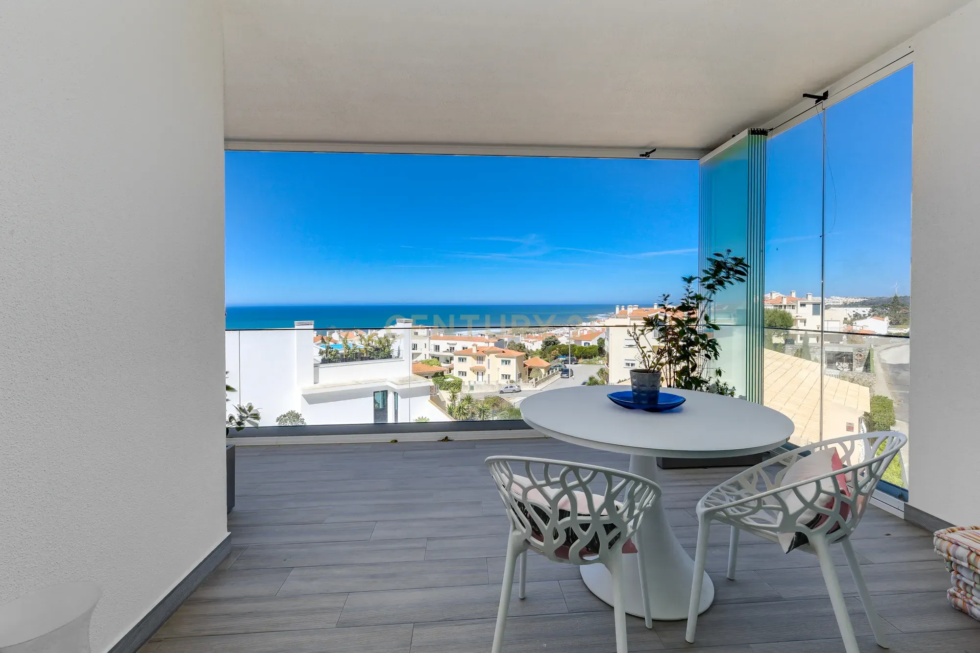 Fotografia 10 de T3 com terraço e VISTA MAR em condomínio de luxo na Ericeira