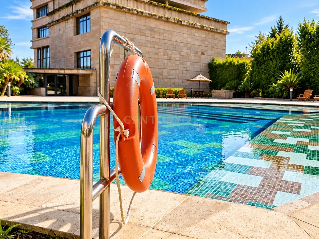 T4 com Piscina | Condomínio Privado PRATAGI | Segurança 24H | Alverca - Image 43
