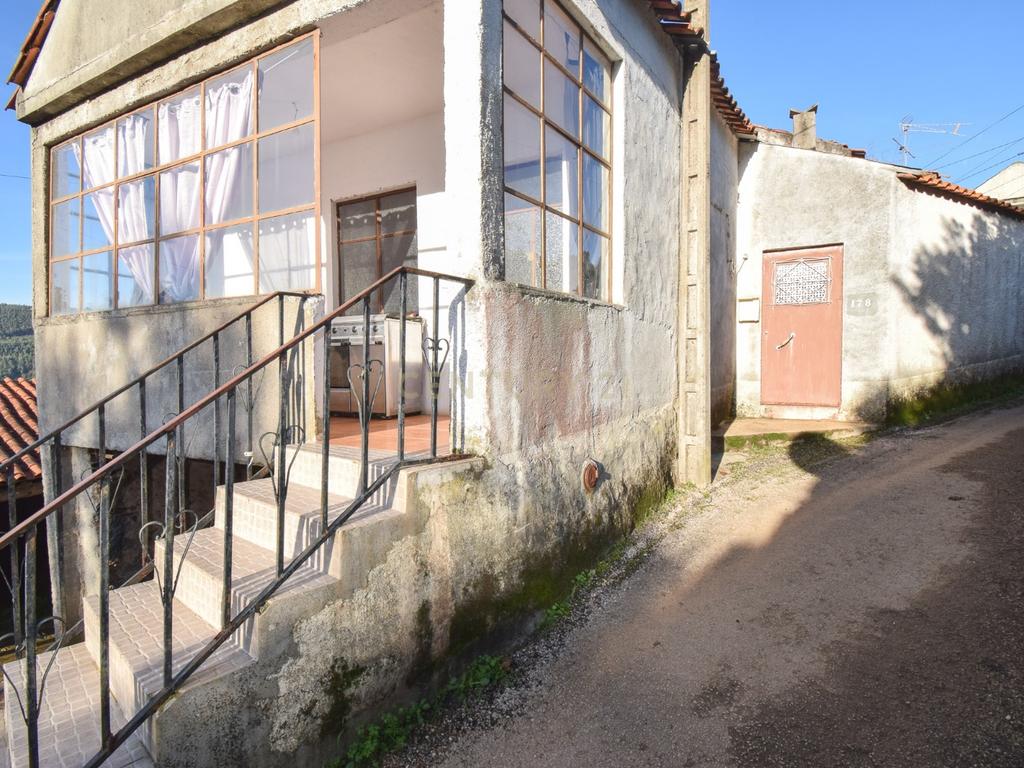M4 para Remodelar com Terreno, Arrecadação e Vistas Panorâmicas – A 10 Minutos de Coimbra e Perto da Serra da Lousã - Image 23