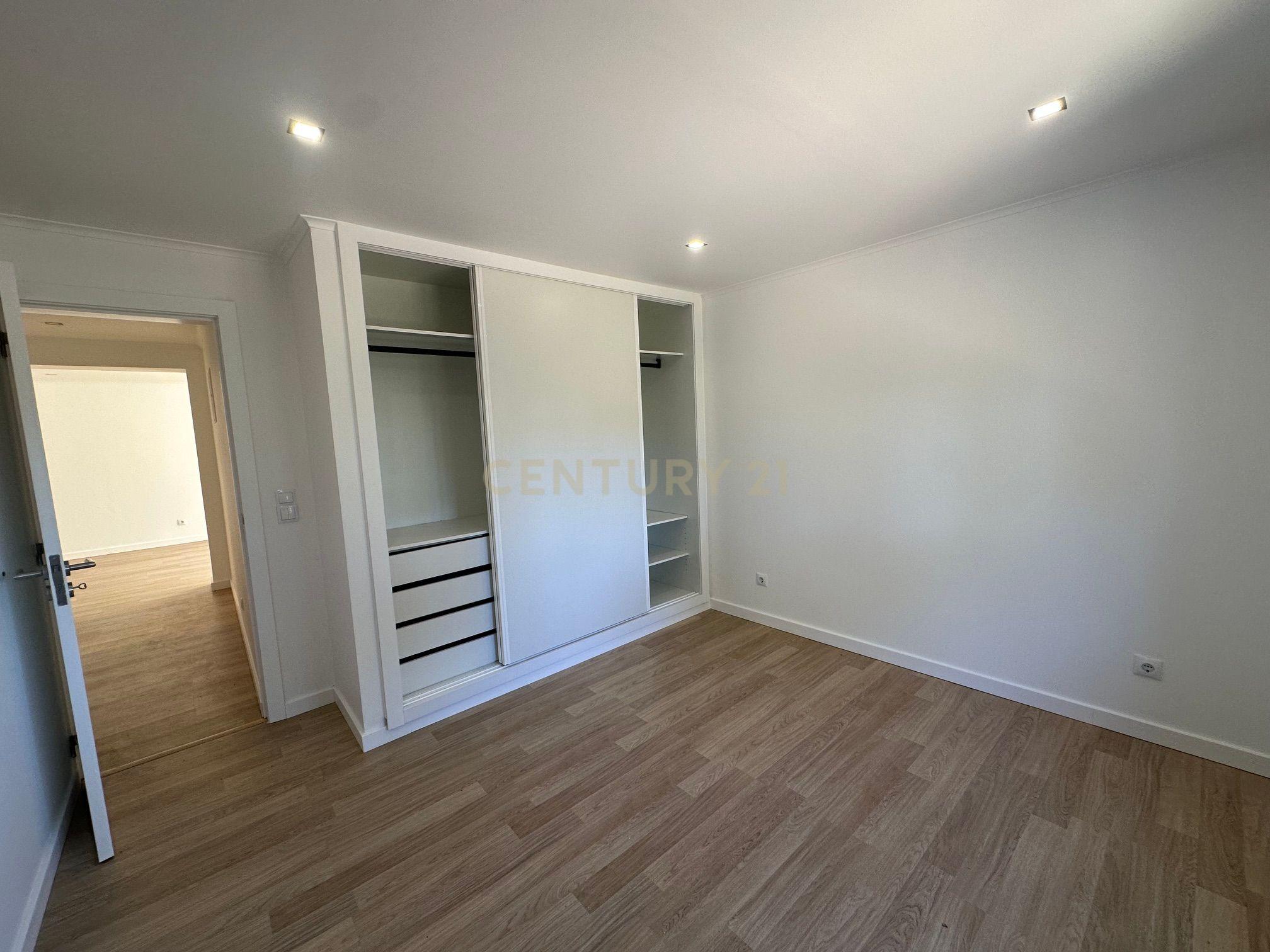 Fotografia 8 de Andar de Moradia T2 - Bairro de São José, Cascais