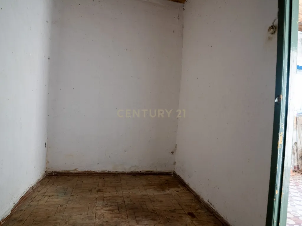 Casa para Recuperação em Cartaxo com Vista Panorâmica - Image 17