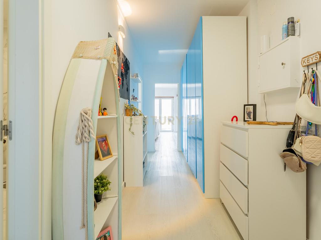 T2 renovado com Varanda, Vista Mar e Box privativa em Santa Cruz - Image 13