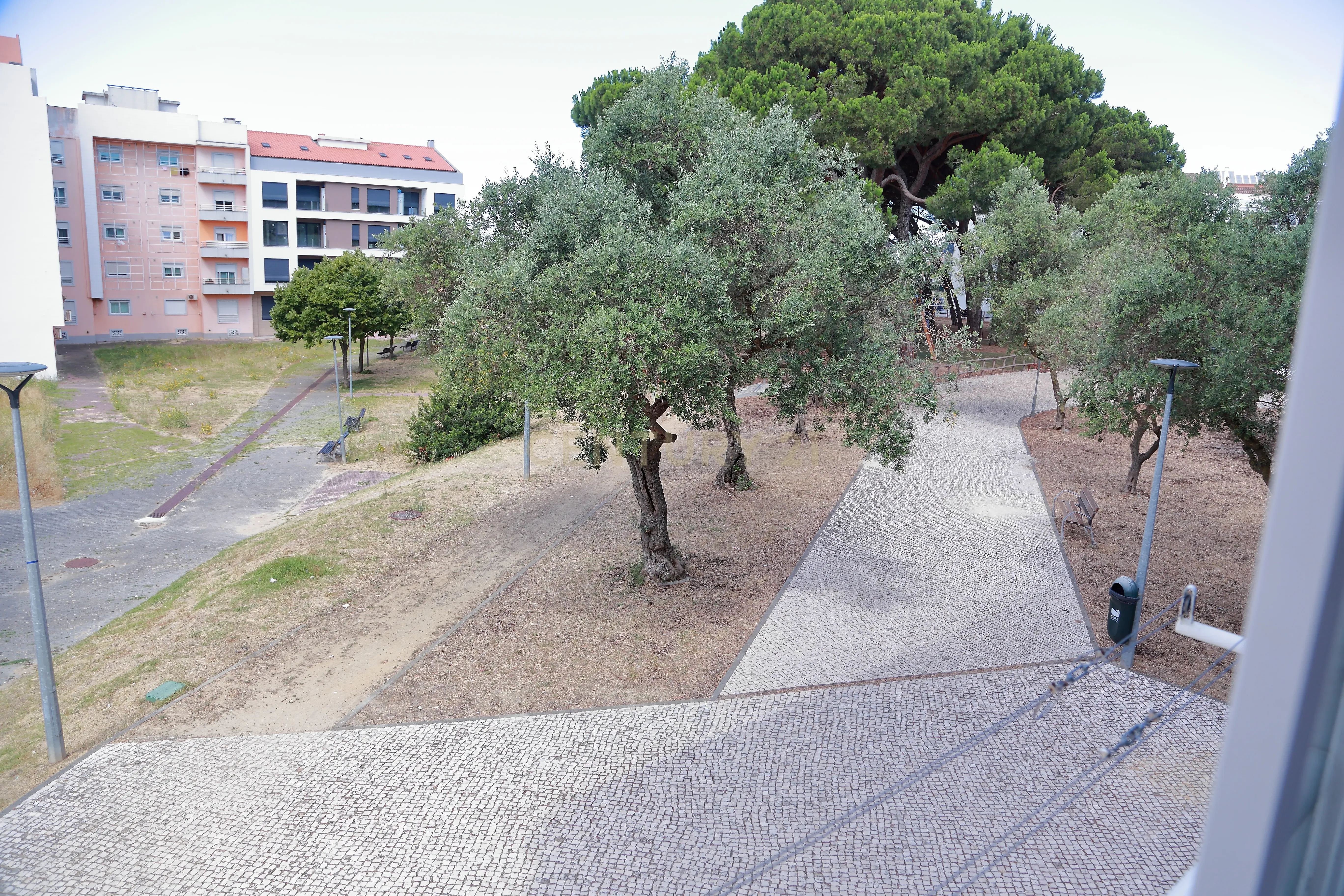Fotografia 7 de Apartamento T2, 1º andar na Qta. Courela, Paio Pires - Seixal