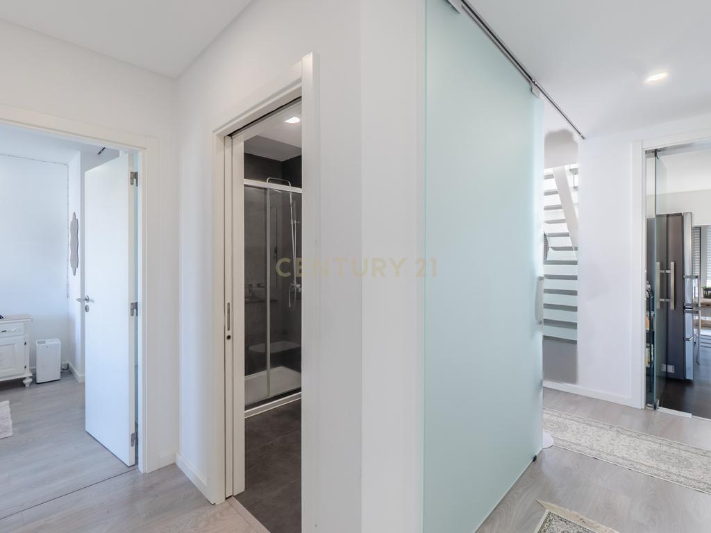 Duplex com terraço! a 5 minutos das praias! Quinta de Santa Teresa! - Image 19
