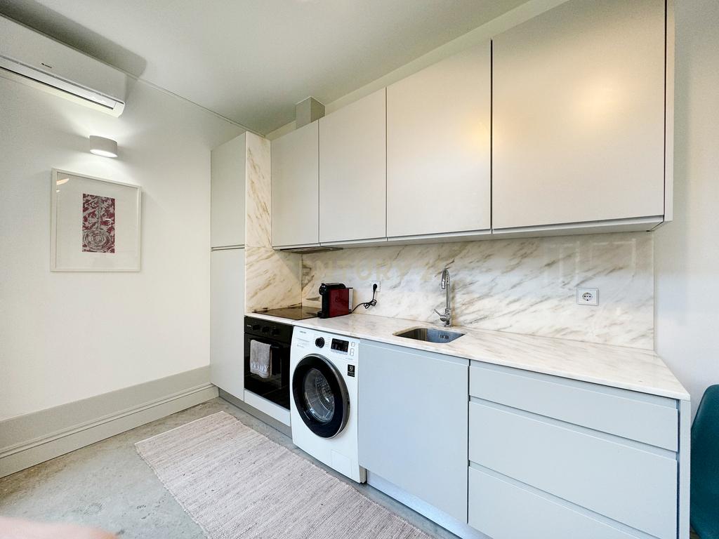 Apartamento T1 no Coração do Porto - Cedofeita para Arrendar - Image 18