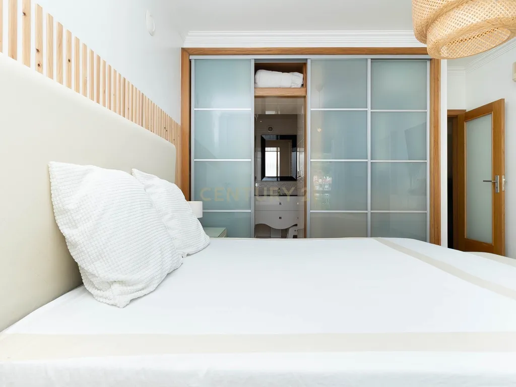 Apartamento Duplex T3 perto do mar na Caparica — Conforto, Elegância, Proximidade da Natureza e Estilo de Vida Descontraído - Image 56