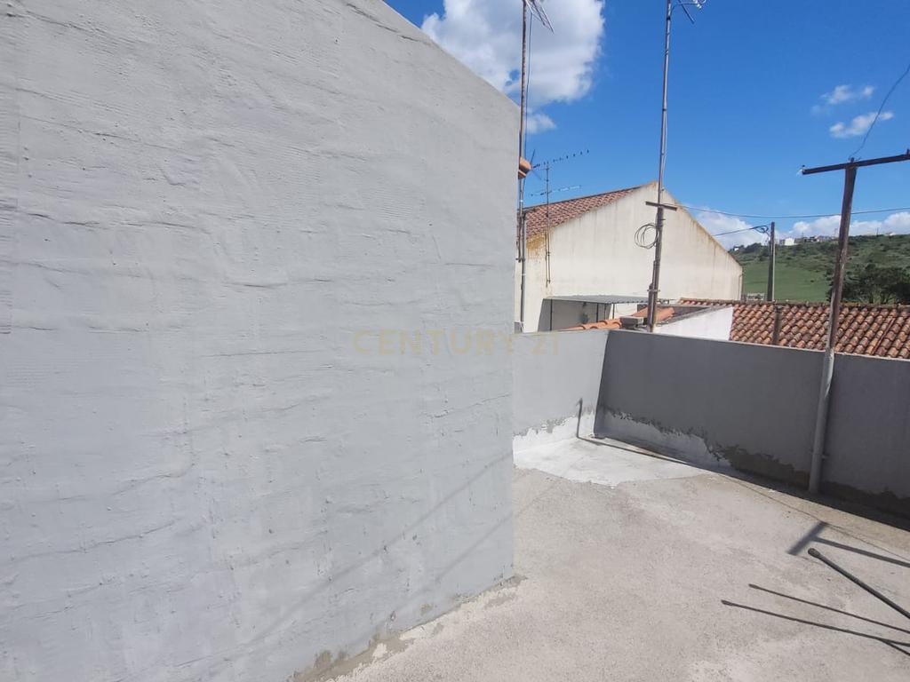 Moradia T2 em Vialonga - Image 8