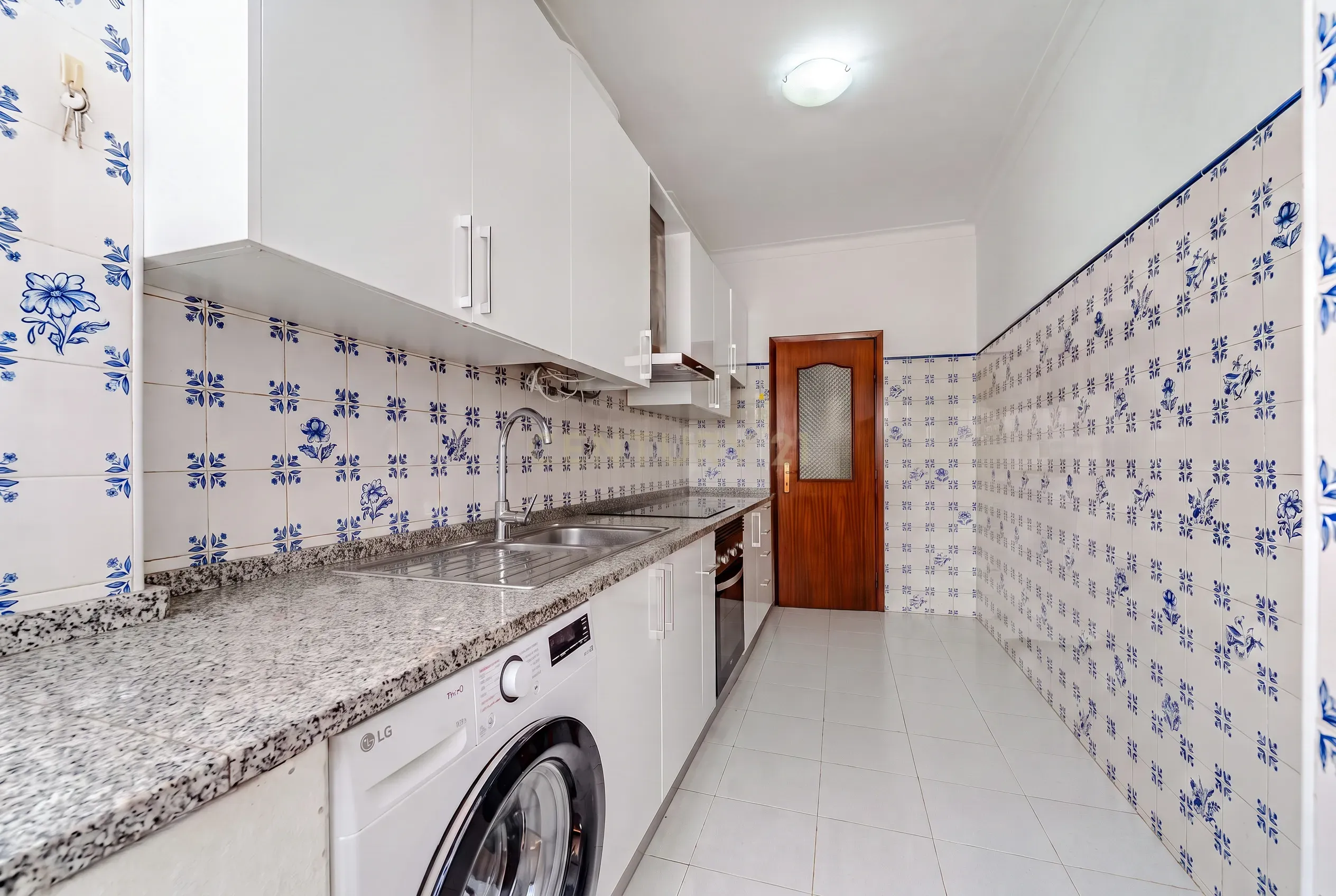 Fotografia 3 de Apartamento T3 no centro do Laranjeiro - Almada
