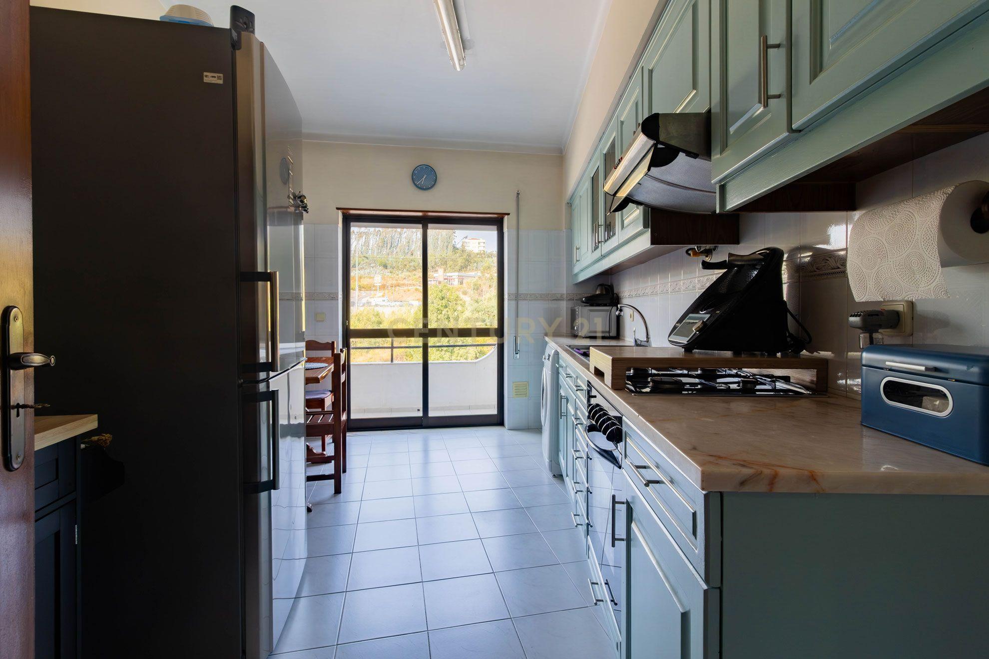 Fotografia 3 de Apartamento T3 com Sótão Transformado em T1 | Vista Castelo de Leiria
