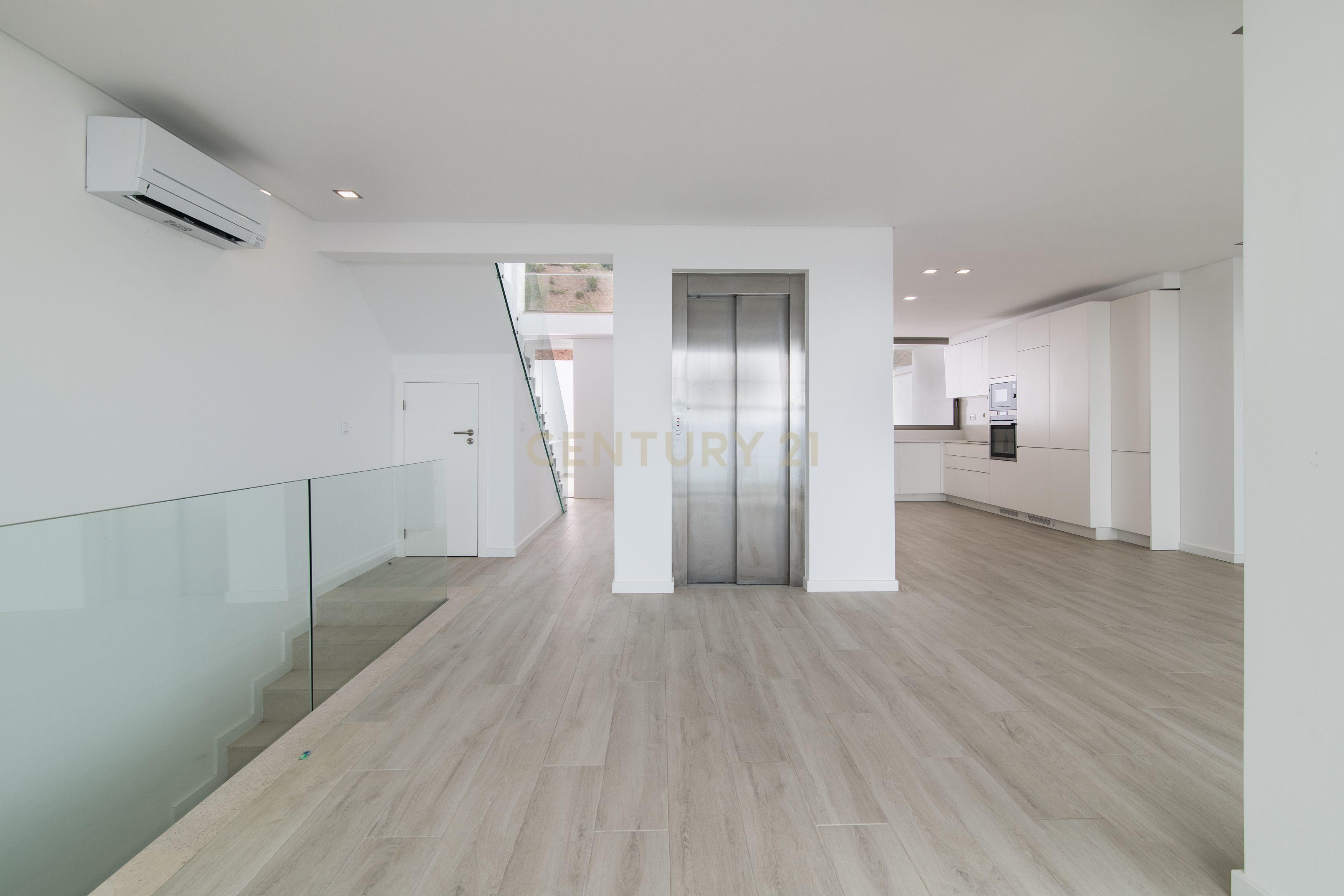 Condomínio Villas d’Ouro – Exclusividade e Conforto no Coração de Sesimbra - Image 13