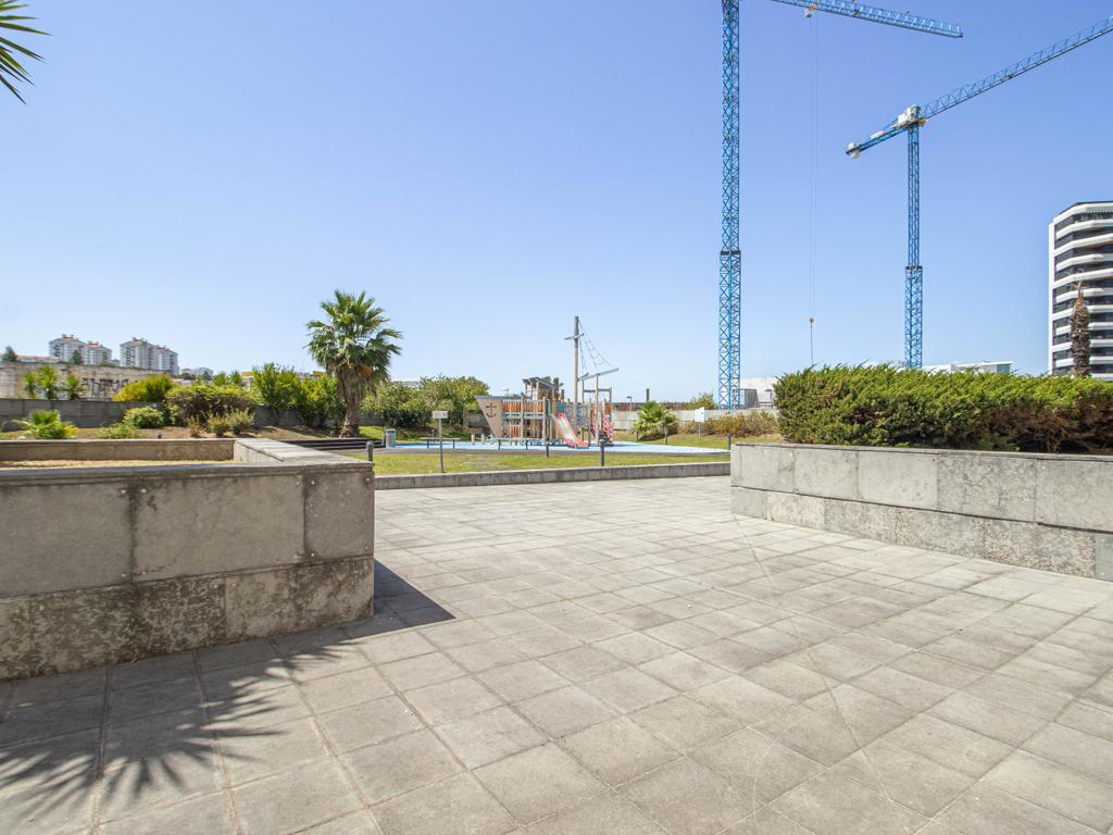 T3 com Vista Rio, Condomínio Privado com Jardim Infantil | Parque das Nações Sul - Image 29