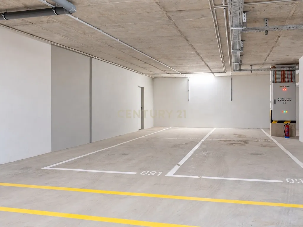 T4 Novo ELOU JARDINS condomínio privado com piscina em Santo António dos Cavaleiros - Image 42