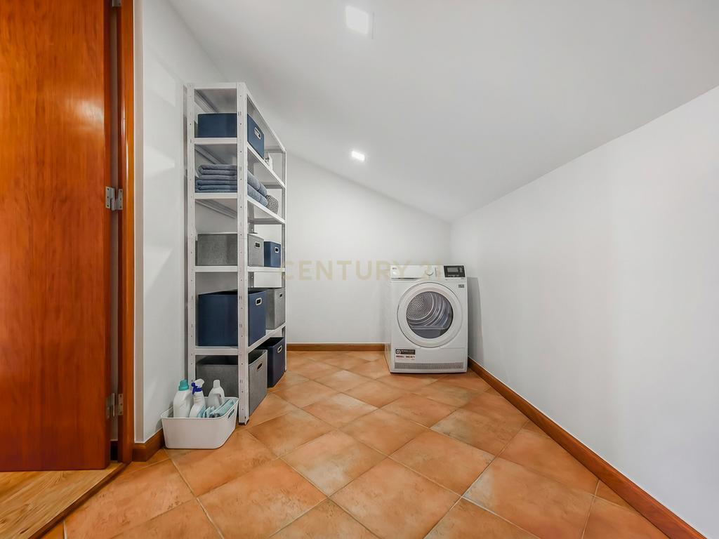 Apartamento T2 Dúplex com Vista Panorâmica e Garagem com Carregamento Elétrico | a 15 minutos de Mafra e Ericeira - Para arrendamento! - Image 19