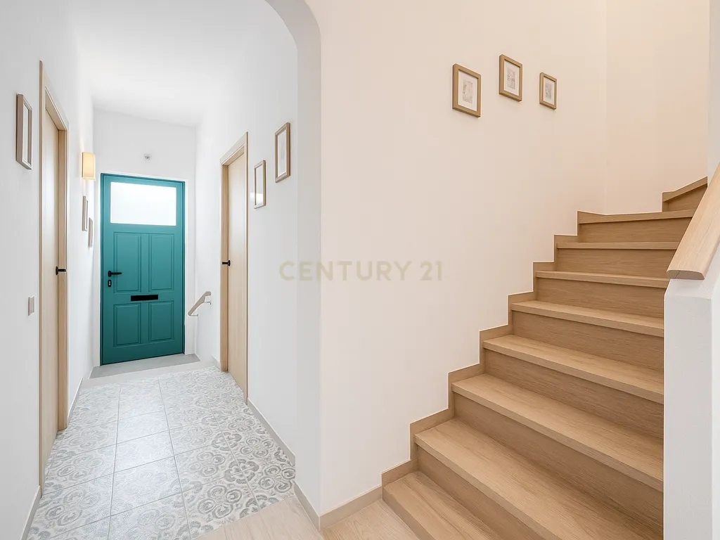 Moradia com 3 Quartos, Quintal e Terraço – Excelente Localização em Albufeira - Image 5