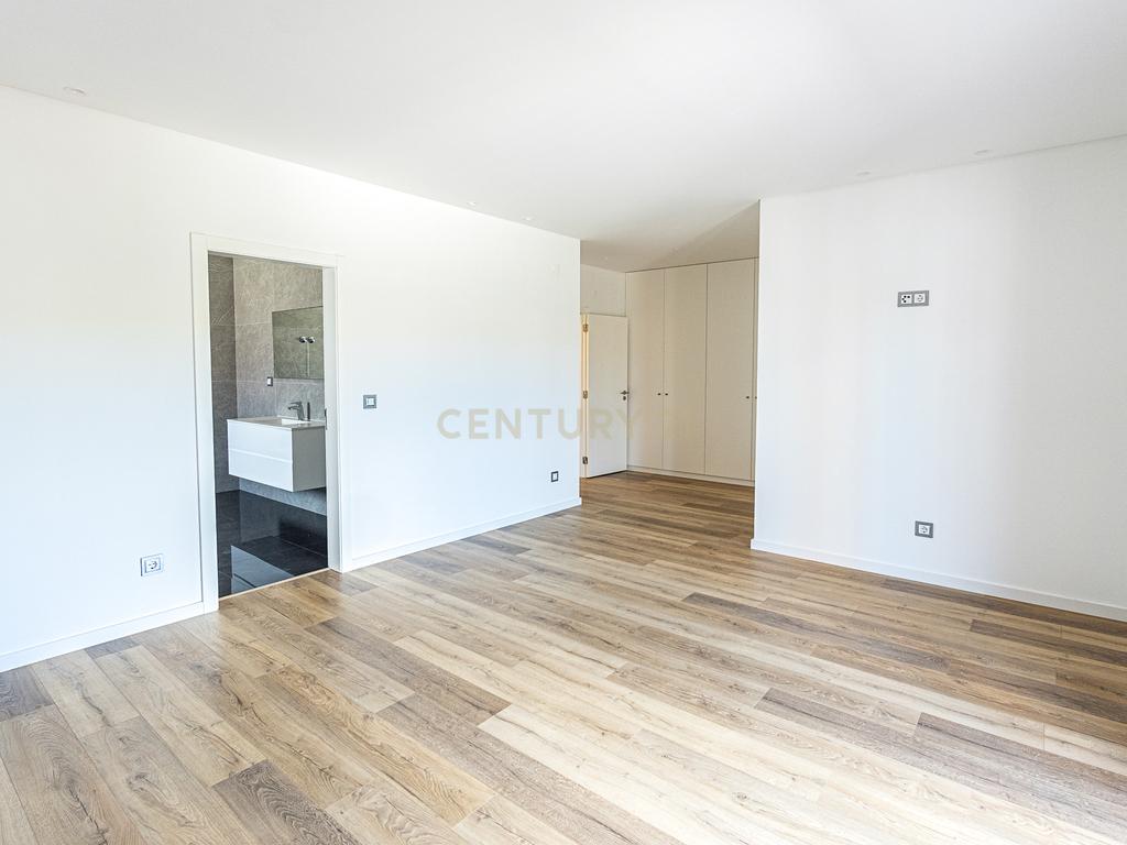 Moradia T6 de Luxo - 924 m² - Piscina - São Pedro da Cadeira - Nova - Image 30