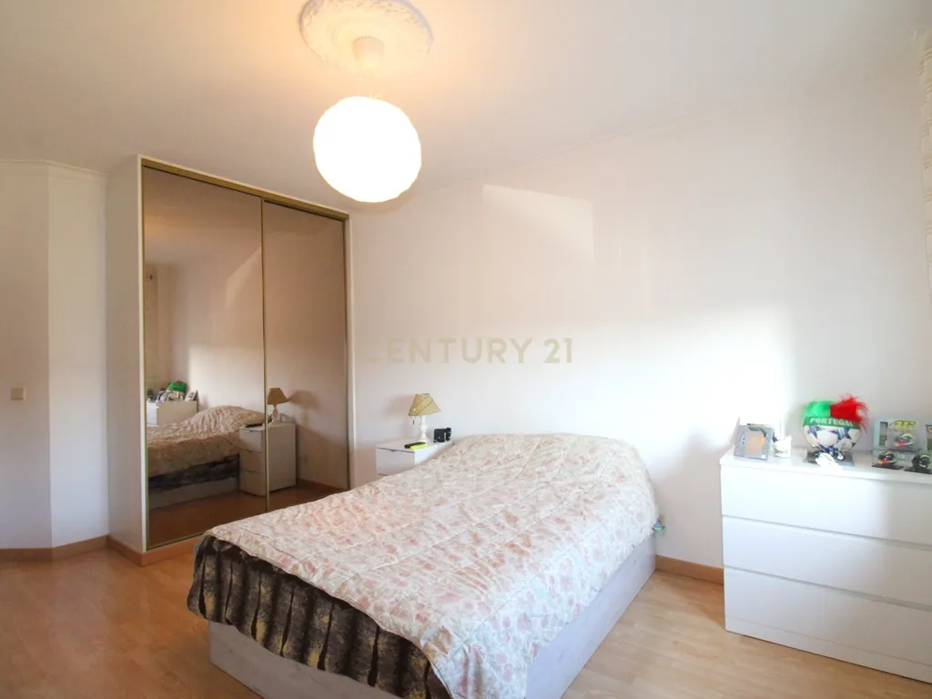 Apartamento T2 em Seixal - Oportunidade Única! - Image 8