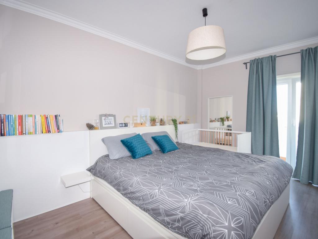 Apartamento T3 com garagem, em São Domingos de Rana, Cascais, - Image 13