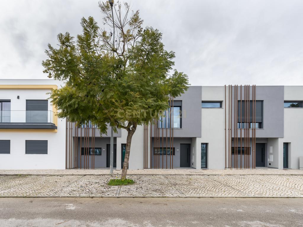 Mais que uma casa é um refugio de conforto e elegância ! - Image 1