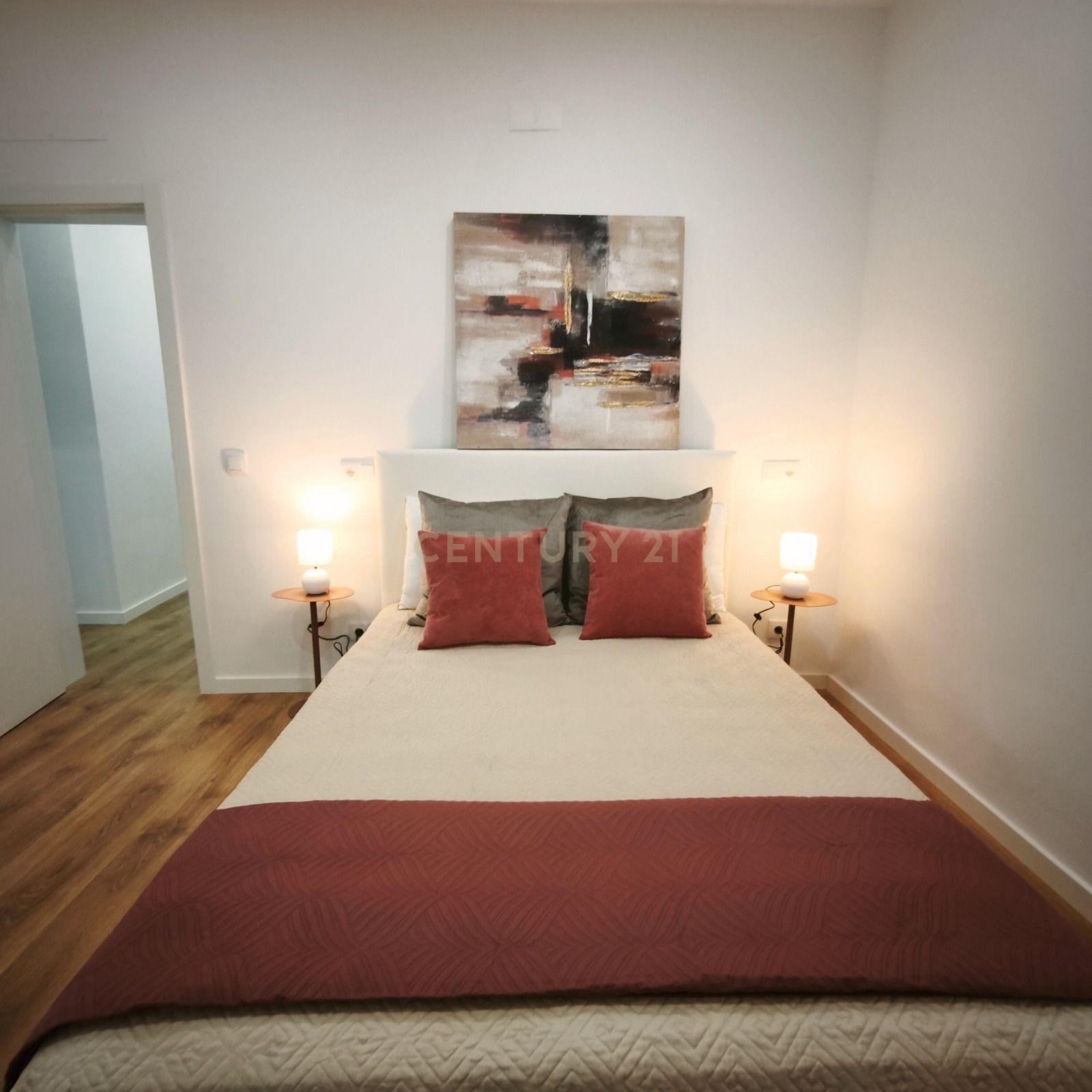 Fotografia 8 de Apartamento T3 totalmente remodelado, com arrecadação e excelente localização
