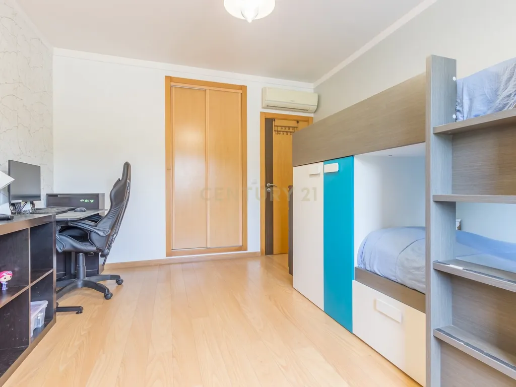 Apartamento T3 | Palhais – Barreiro | R/C – 145m2 - Image 16