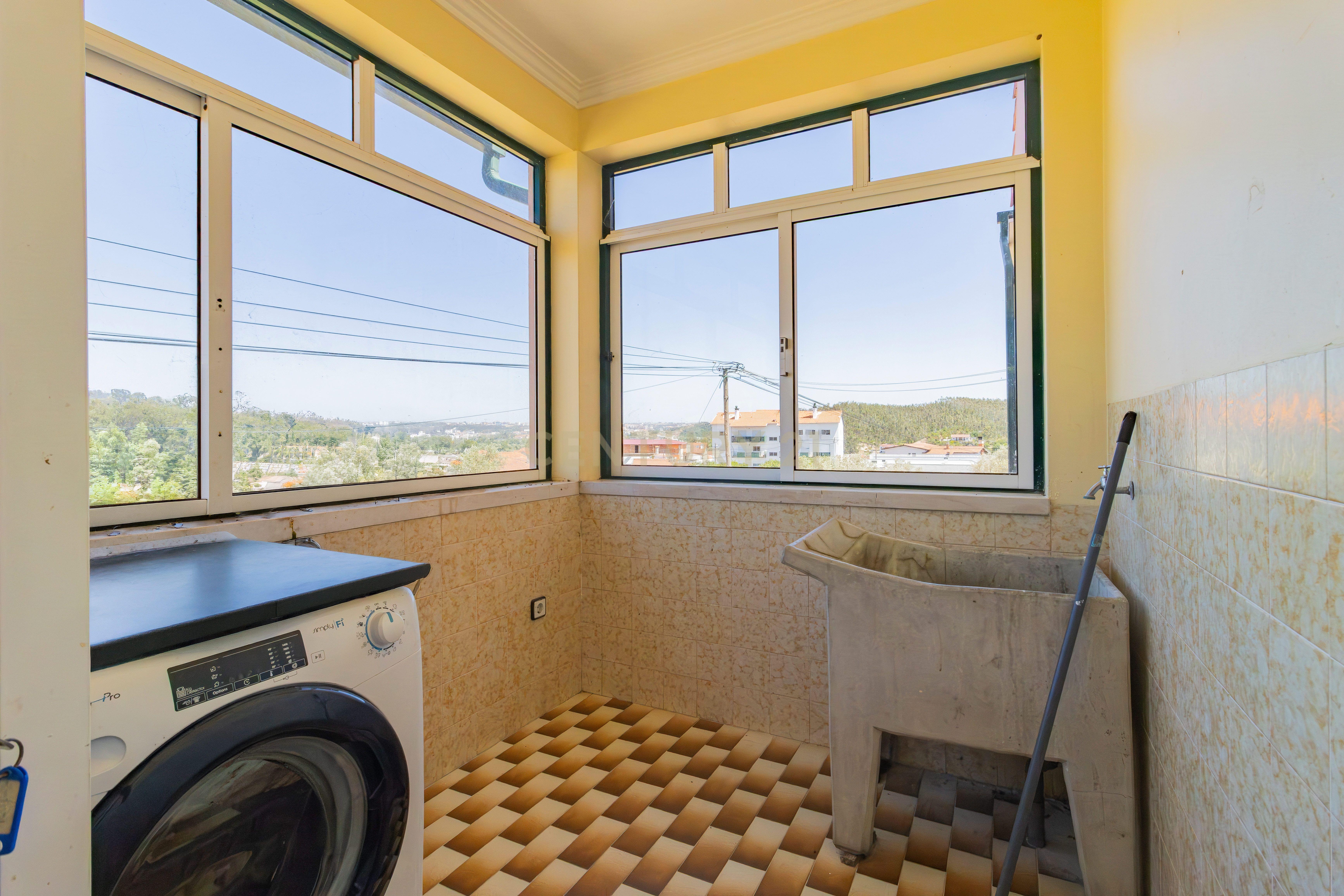 Fotografia 9 de Casa T3+1 com Vista Panorâmica em Leiria, Marrazes e Barosa