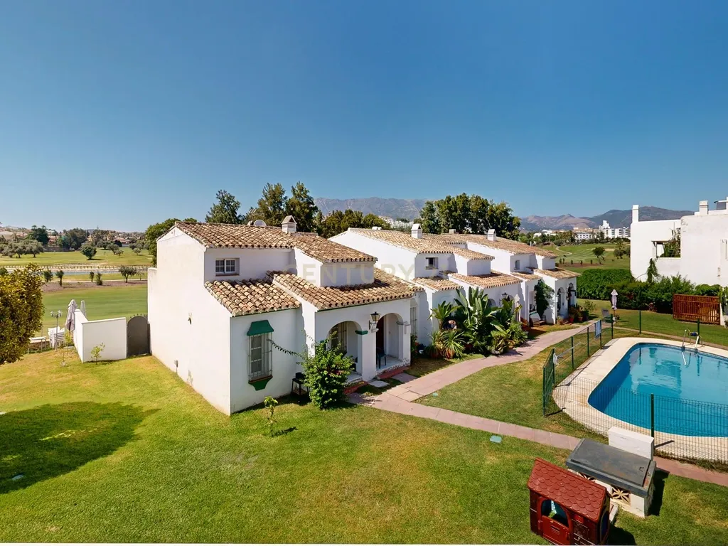 Moradia renovada em Mijas Golf | 3 quartos, piscina e vista para o golfe - Image 16