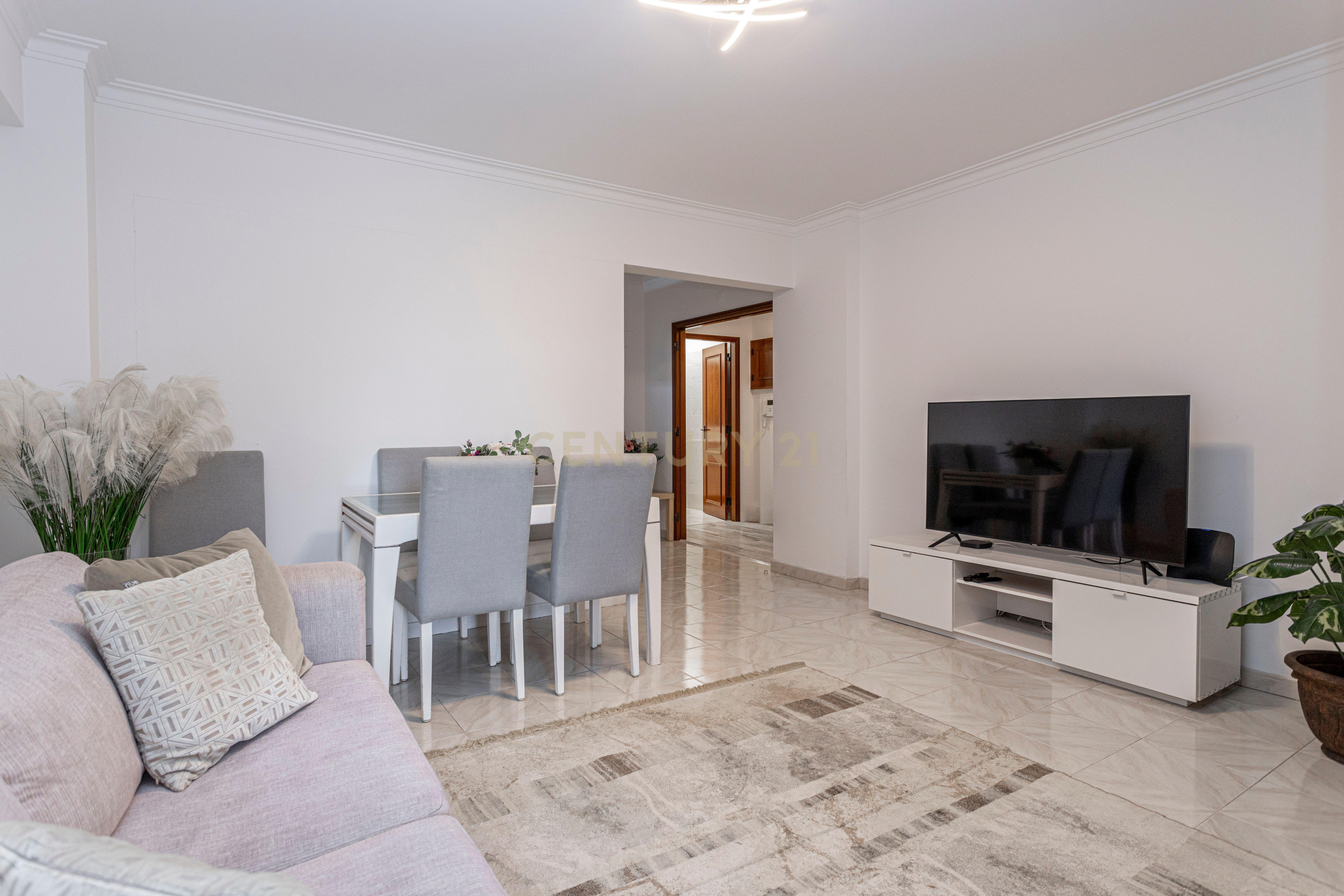 Apartamento T2+1 – Como Novo – Rinchoa, Rio de Mouro - Image 4