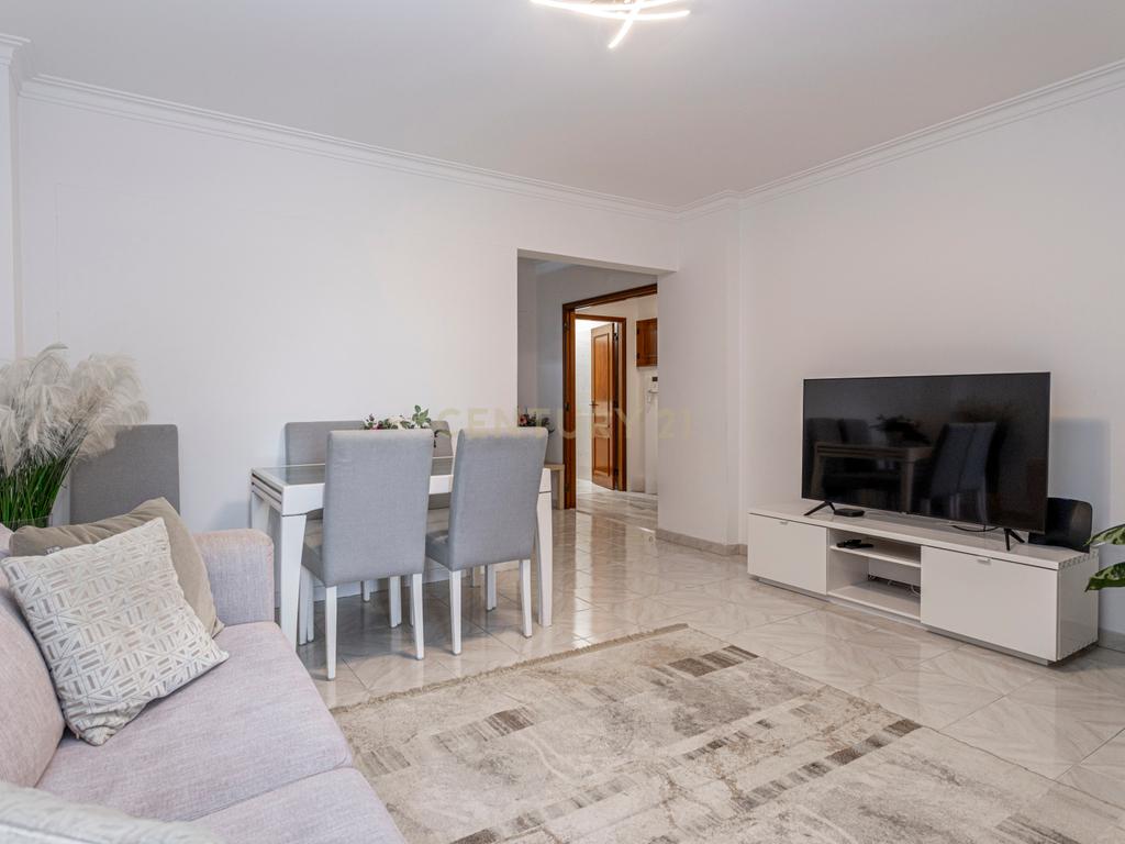 Apartamento T2+1  – Como Novo – Rinchoa, Rio de Mouro - Image 4