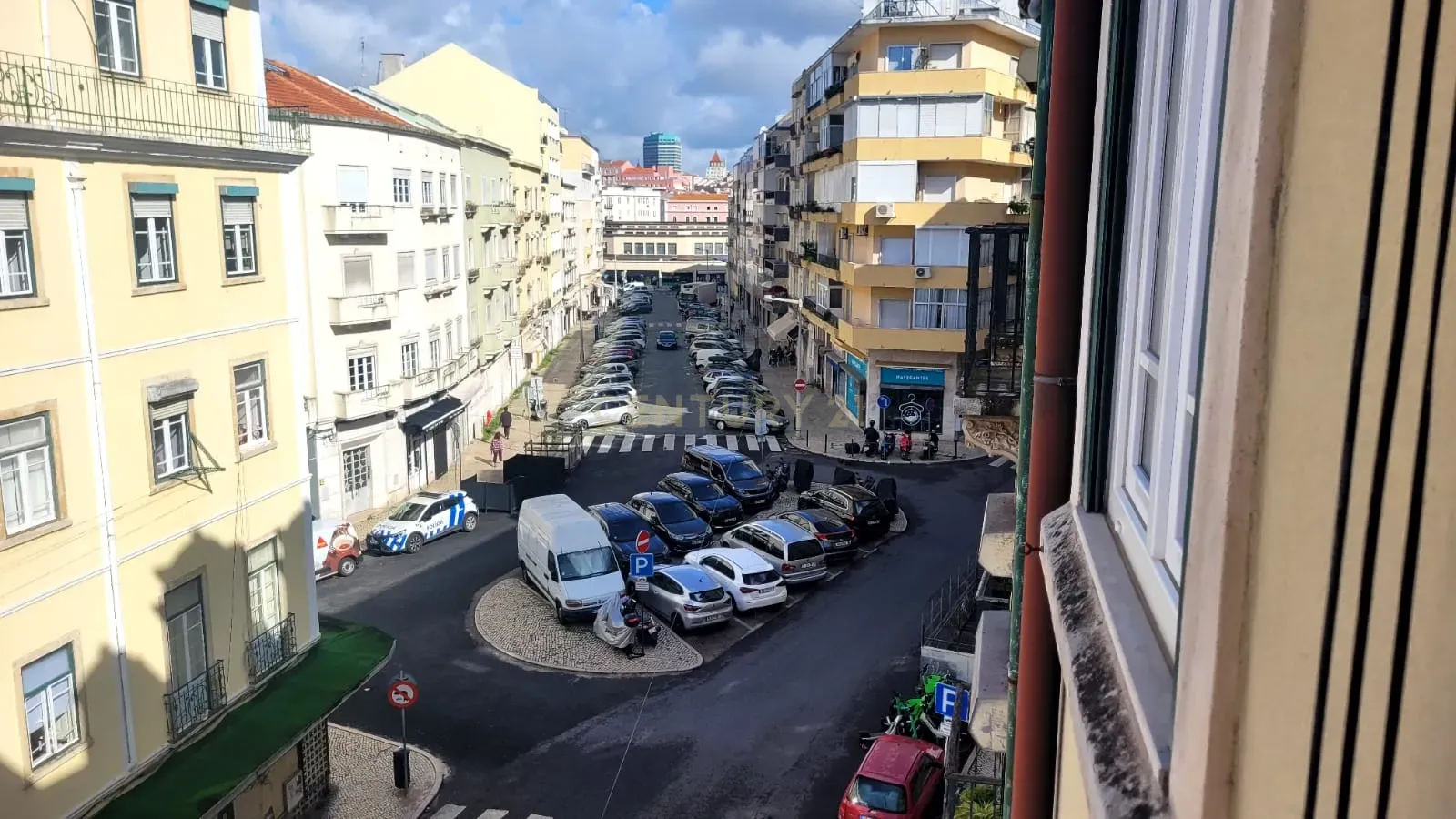 Apartamento T2 com 83 m² - Image 12