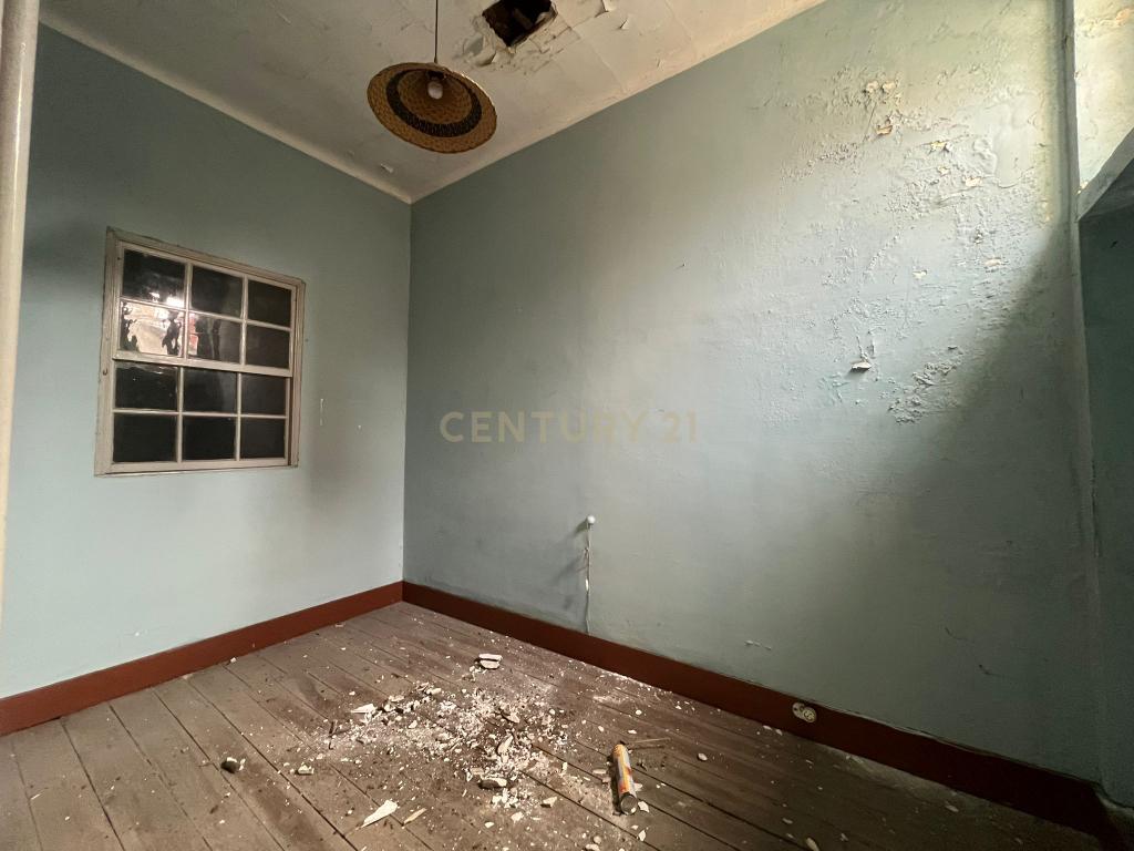 Prédio em Localização Privilegiada  - Image 37