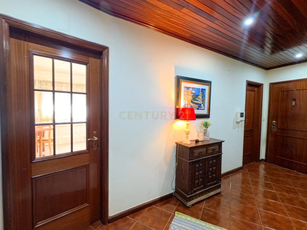 Apartamento T4 em Marzovelos, Viseu - Image 5