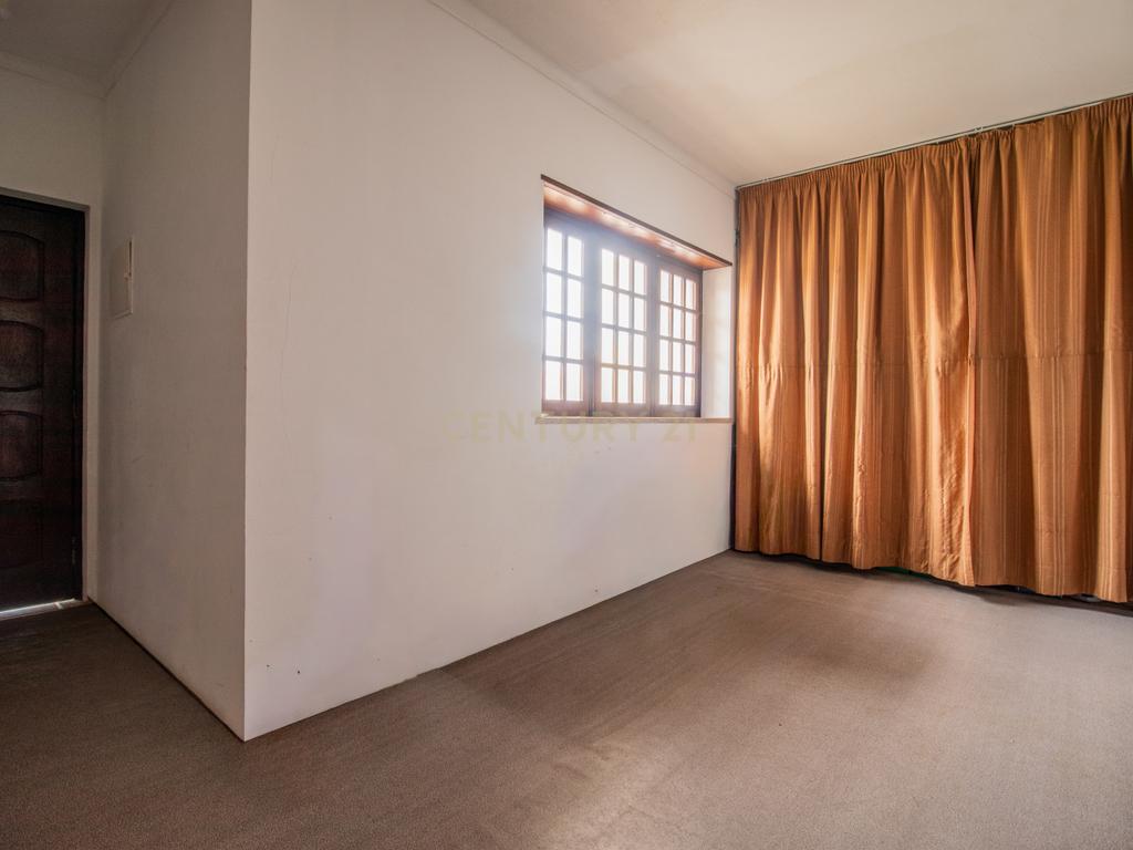 Moradia com vista mar, situada numa aldeia piscatória a 200m da praia - Image 12