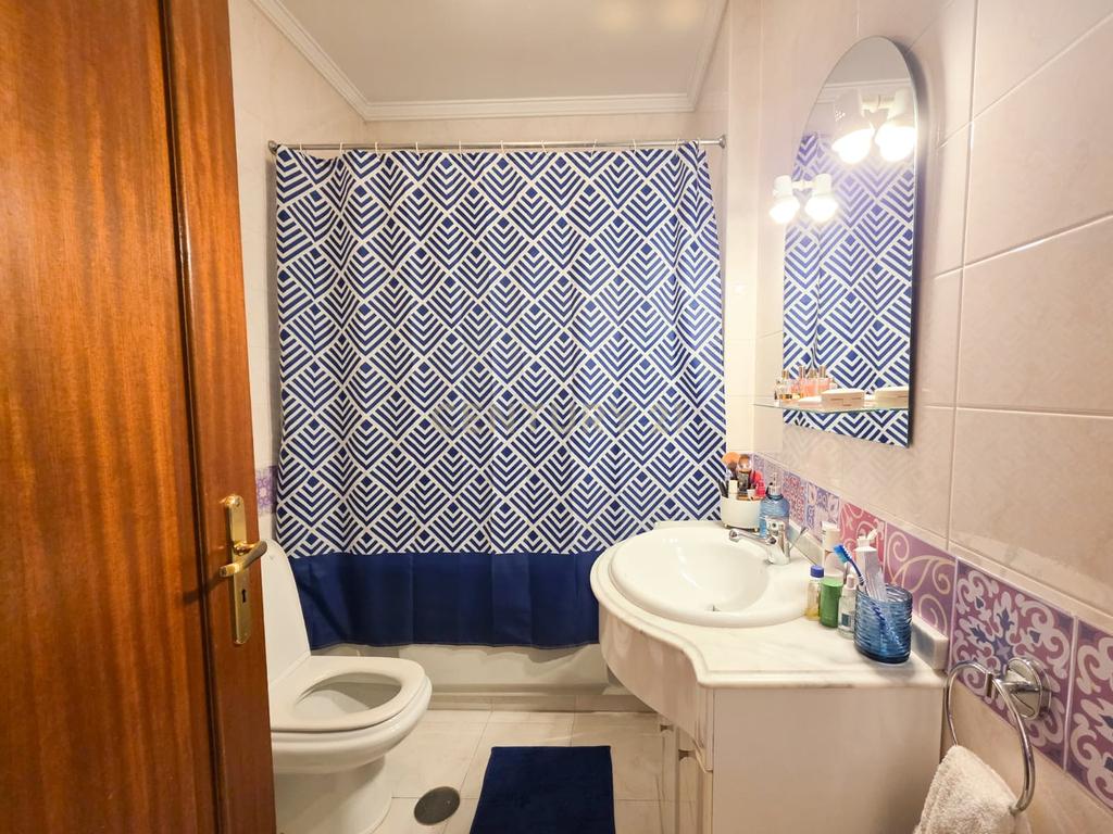 Apartamento T3 no Centro de Paredes – Espaço, Conforto e Localização Privilegiada - Image 16