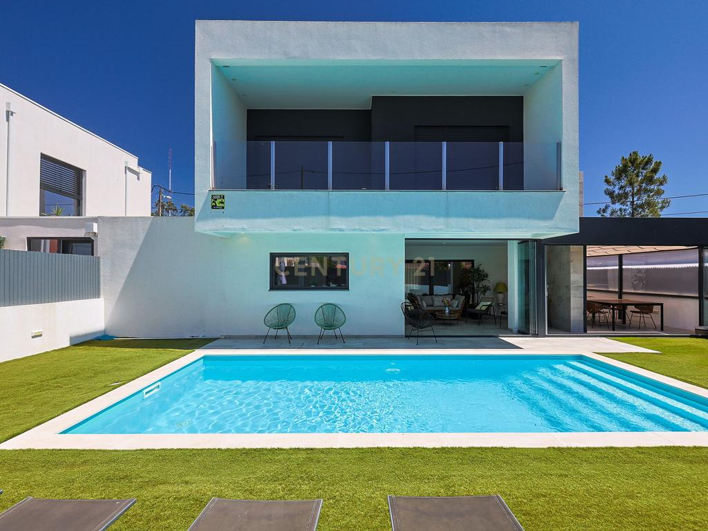 Moradia de Luxo para Arrendar - Image 1