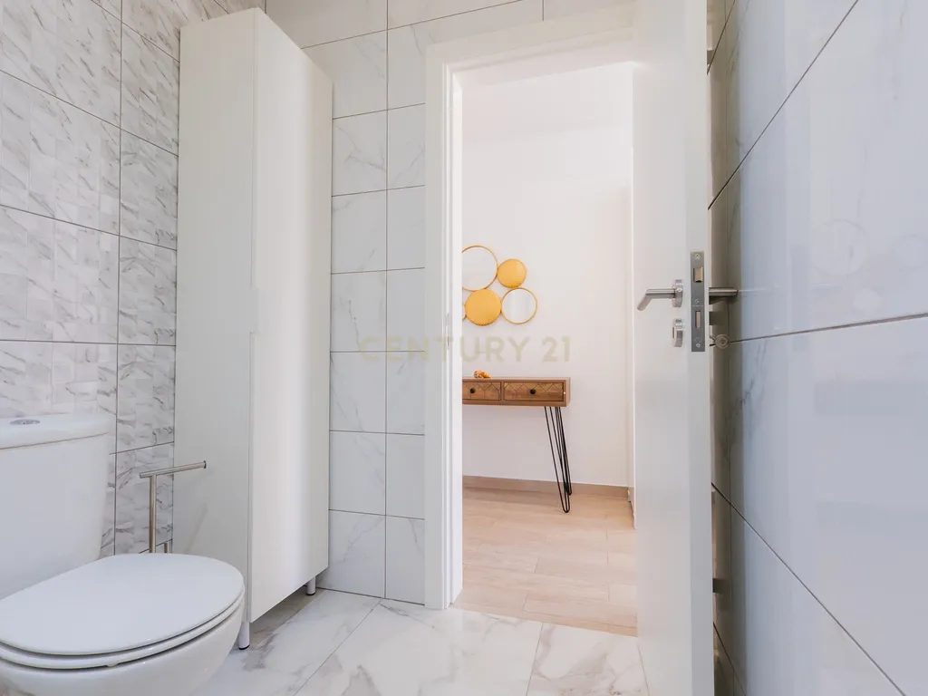 Apartamento renovado com Piscina, Garagem, com varandas, perto da praia em Alvor - Image 19