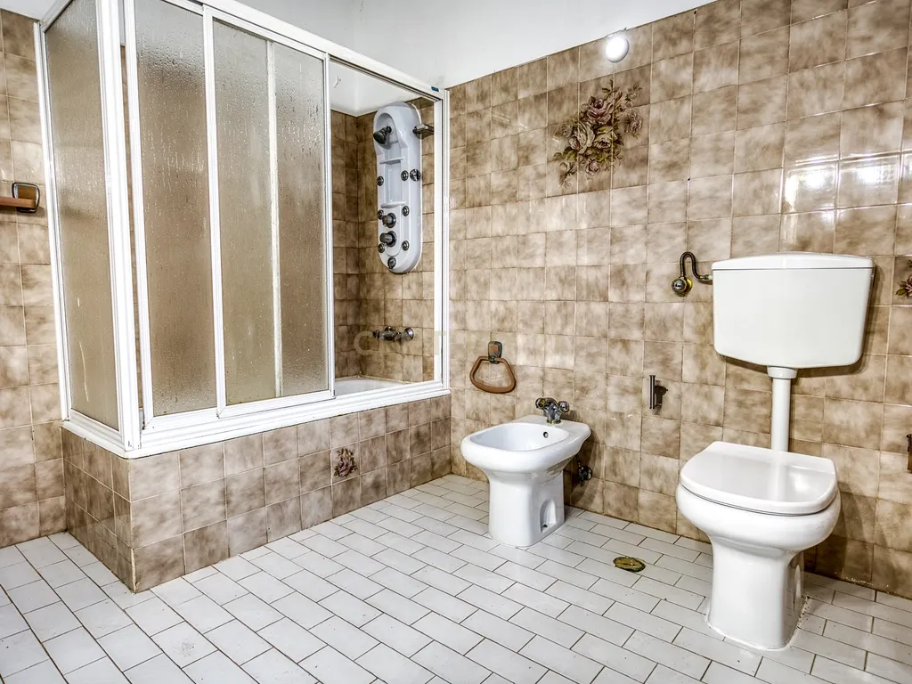 Moradia com elevado potencial de rentabilização em Camarões – Almargem do Bispo - Image 27