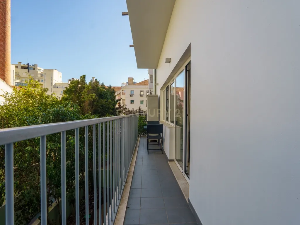 Apartamento T1 na Avenida Praia da Vitória, Saldanha - Image 9