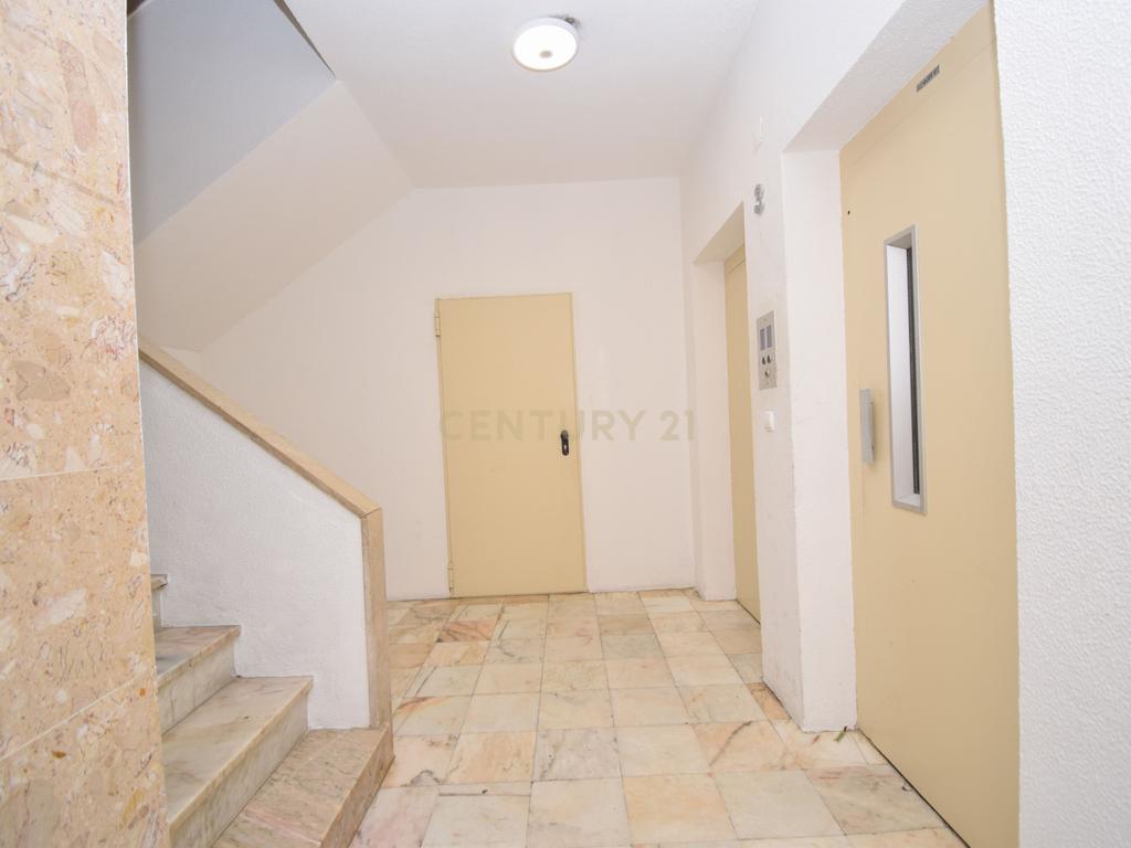 T2 totalmente remodelado em São Marcos com vista desafogada - Image 21