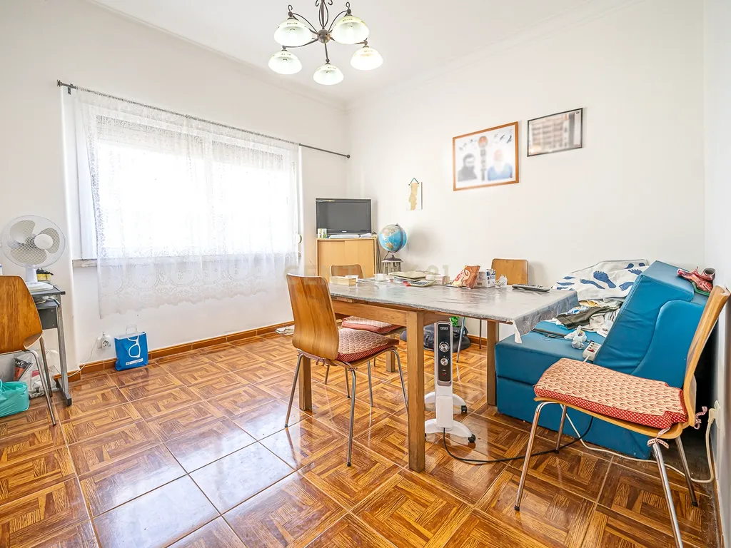 APARTAMENTO T1 EM CAMPO DE OURIQUE - Image 3