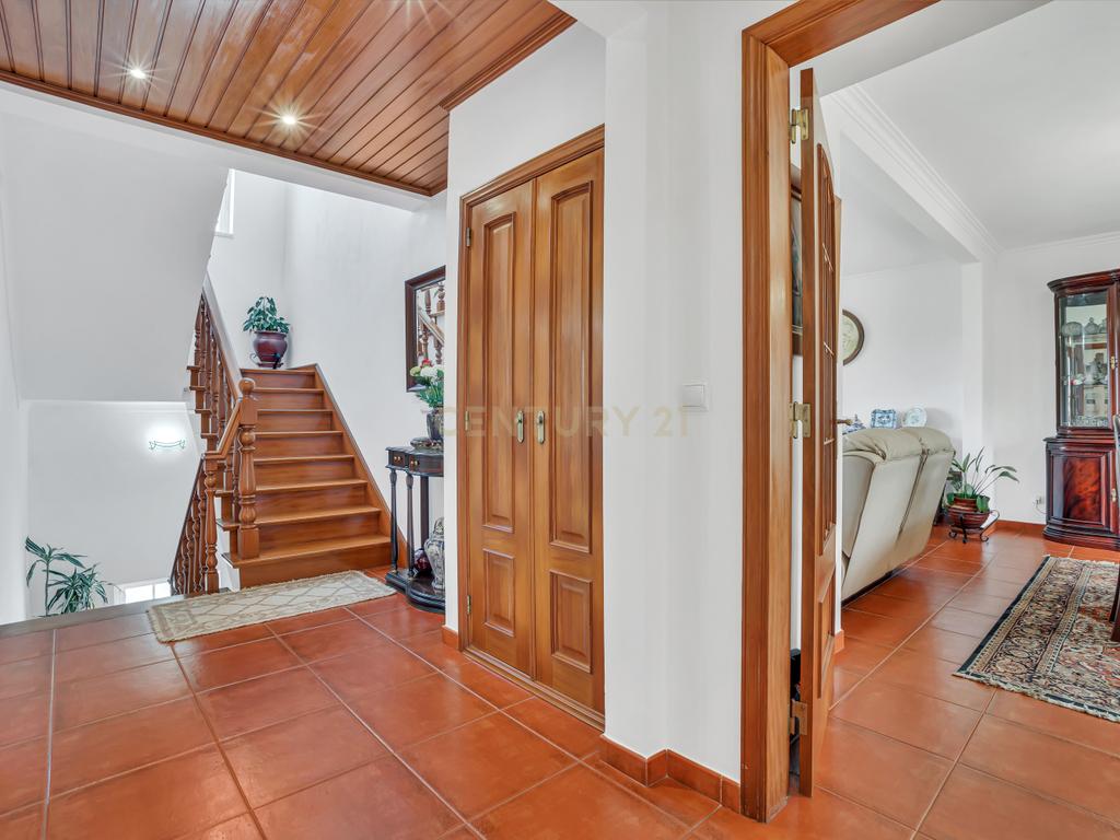 Moradia T4 em Mafra com vista de mar - Image 10