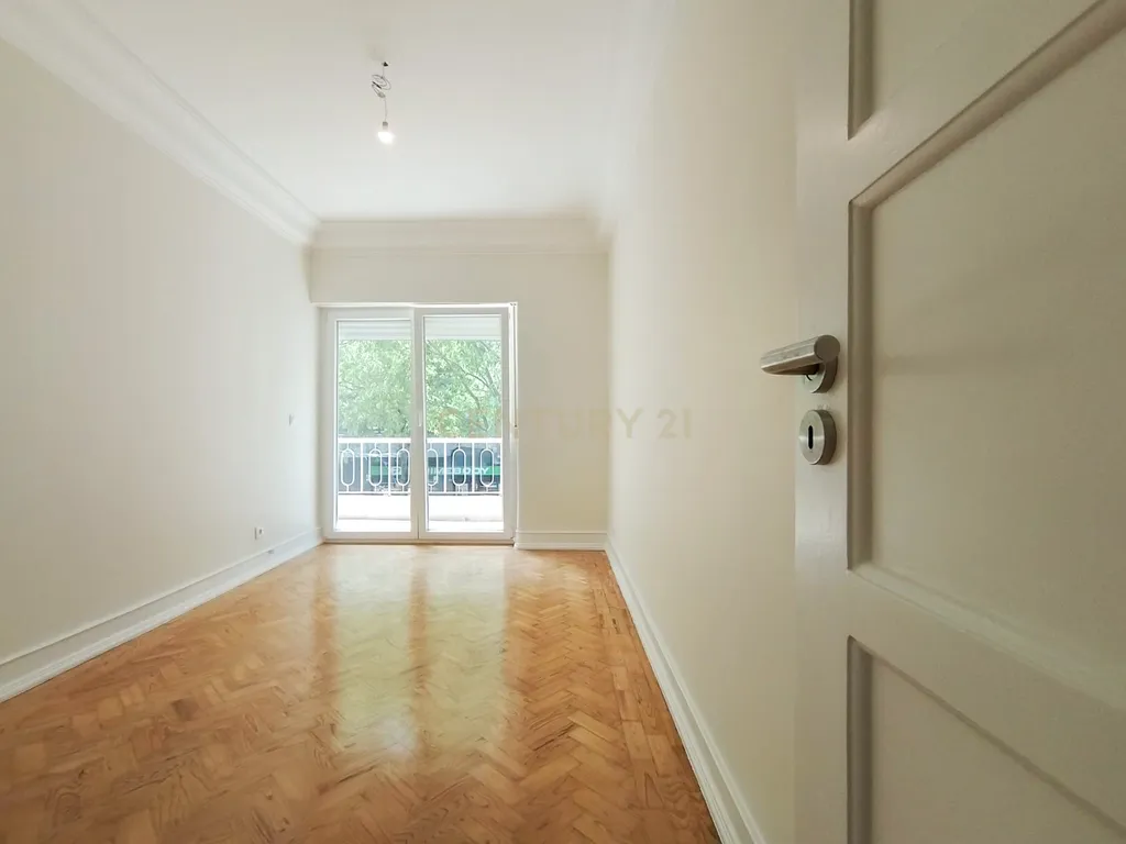 Apartamento T4 na Rua Passos Manuel, Arroios, Lisboa - Image 7